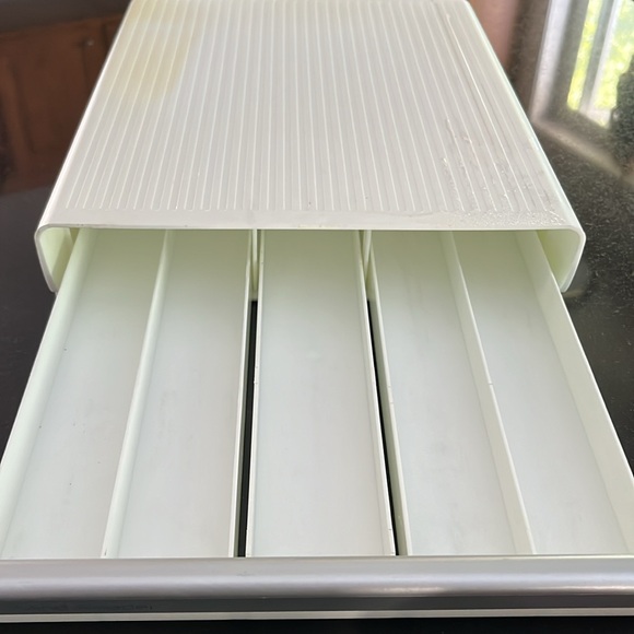 Great shelf, enclosed hold coffee storage and other types of pods as well - Picture 2 of 6